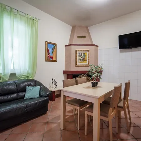 Villa Casale Dello Zio, Private Wood *