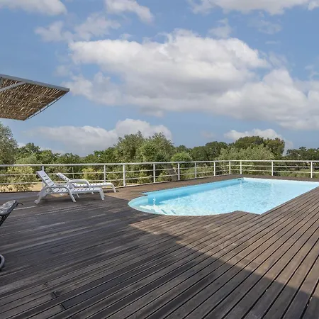 Casale Dello Zio, Private Wood Villa