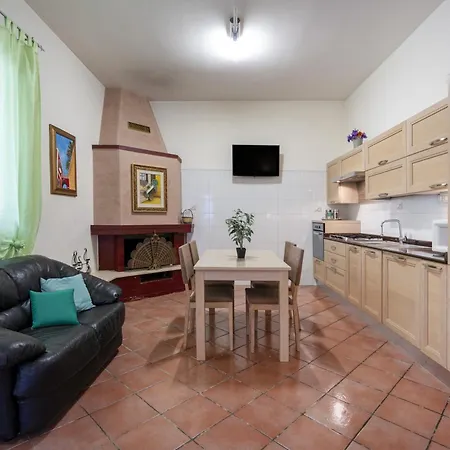 Villa Casale Dello Zio, Private Wood *