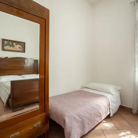 Casale Dello Zio, Private Wood *