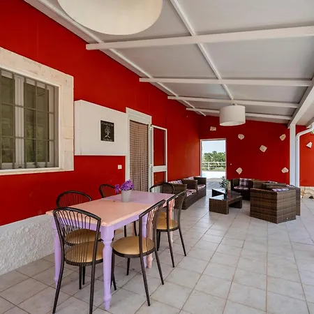 Casale Dello Zio, Private Wood Villa Castellana Grotte