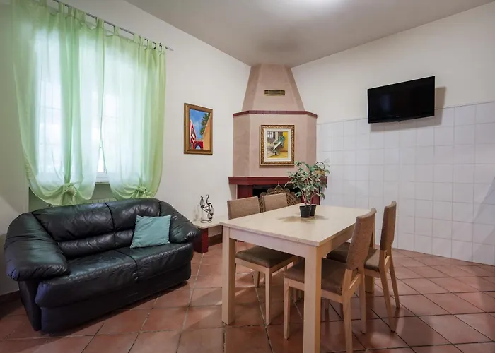 Casale Dello Zio, Private Wood Vila